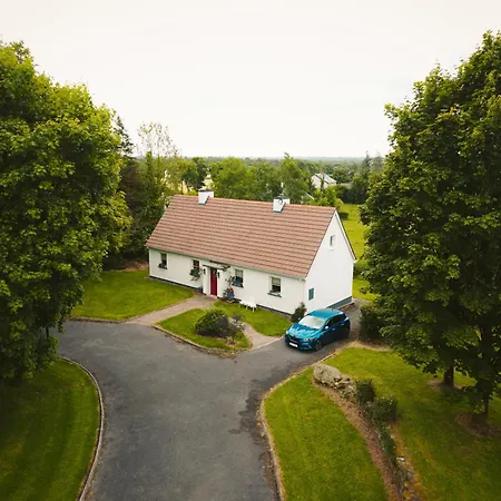 Red Rose Self Catering * Longford