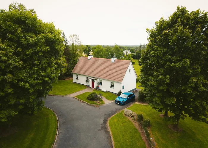 Red Rose Self Catering * Longford